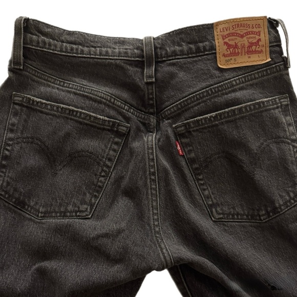 Levi’s 501 S Women’s Jeans W25 L28 Dark Wash Distressed Hem - Picture 7 of 10